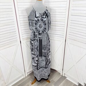 Enfocus Mosaic Print Sleeveless Smocked Waist Halter Maxi Dress Black White 6